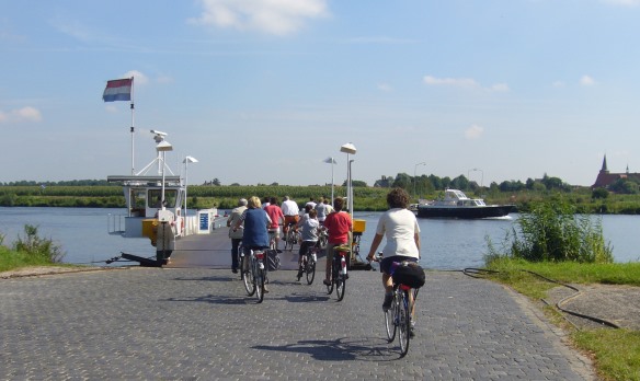 foto veerpont over Maas Limburg - foto Hans van de Bilt